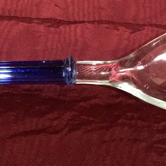 Vintage blue glass salad fork and spoon set. - Picture 2 of 4